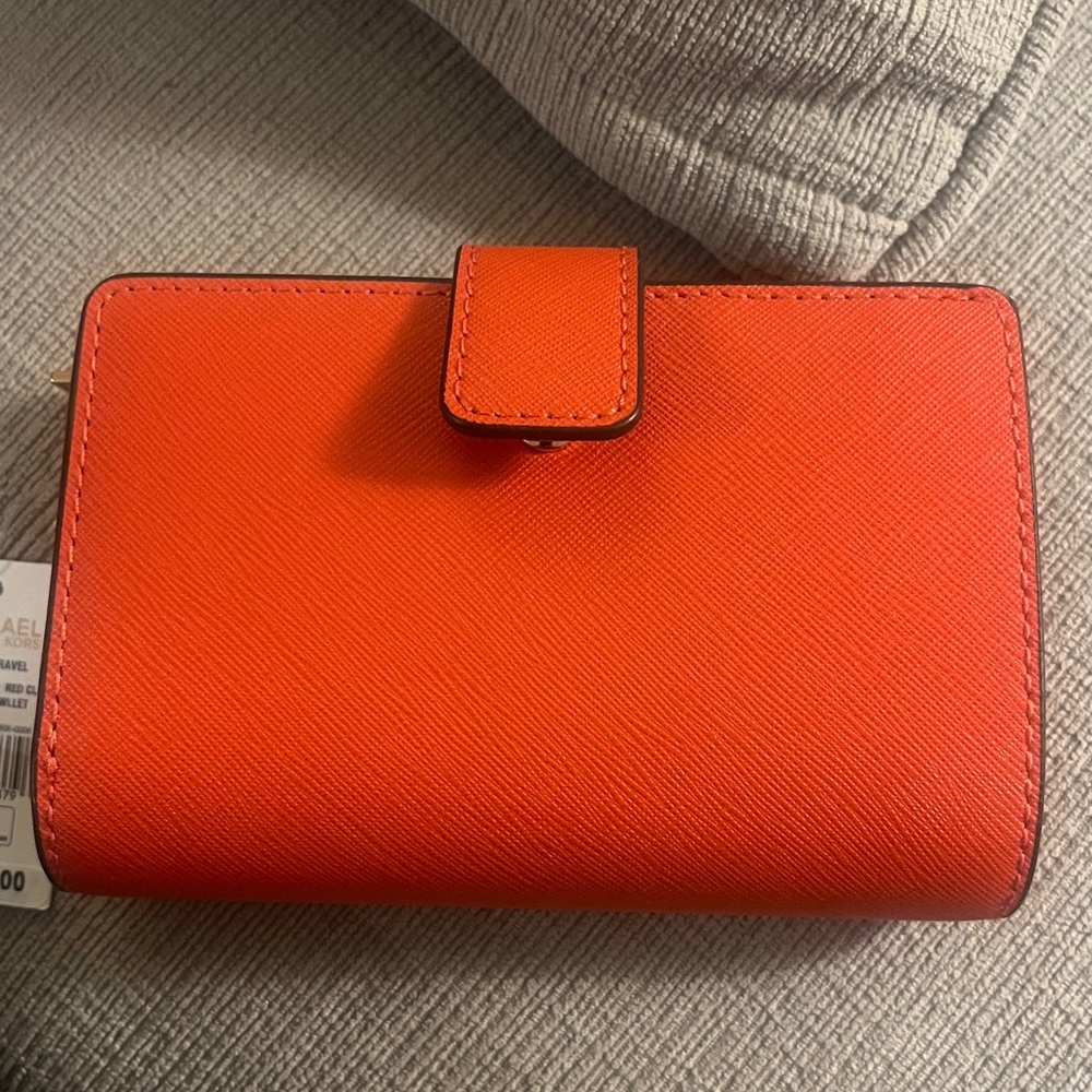 Michael Kors Bifold Zip Wallet - Picture 2 of 6